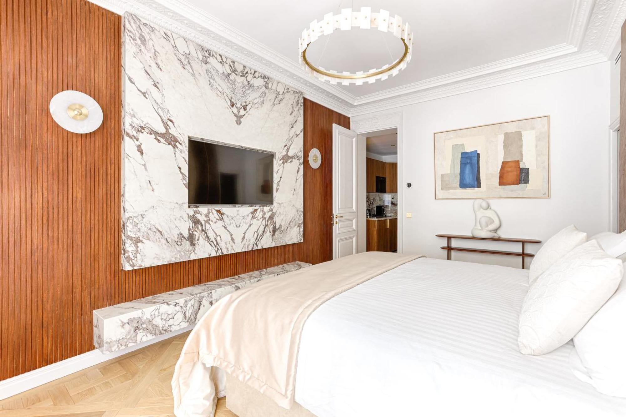 Elegant Luxury Apartment For 6 On Champs-Elysees ปารีส ภายนอก รูปภาพ
