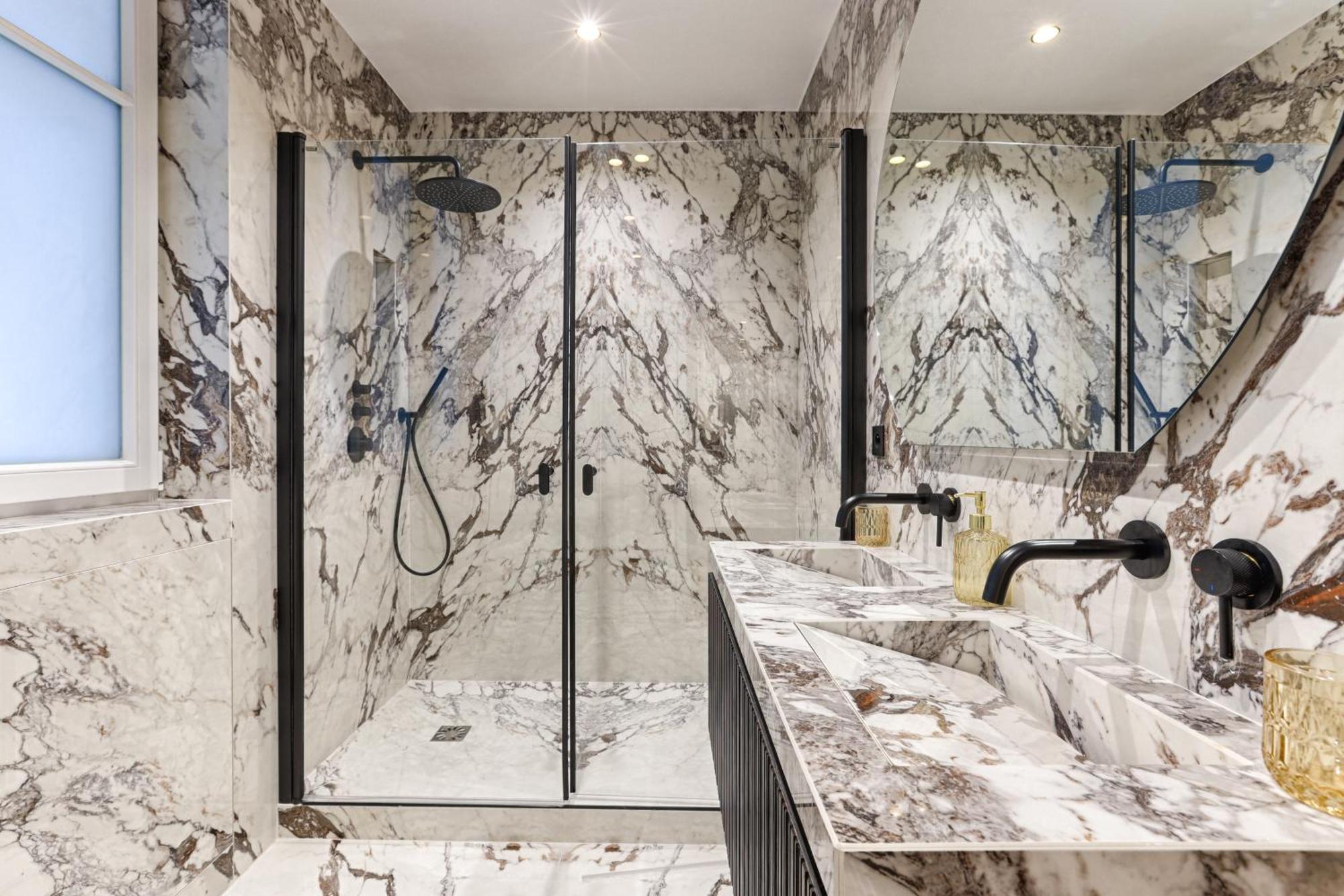 Elegant Luxury Apartment For 6 On Champs-Elysees ปารีส ภายนอก รูปภาพ